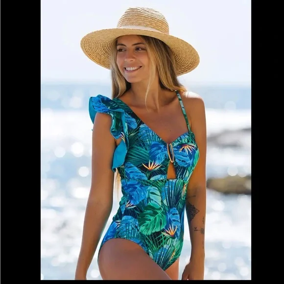 ‼️Final price Leaves print full coverage one pieceruffle shoulder swimsuit